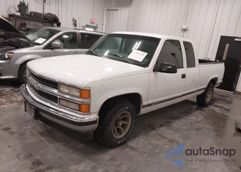 1997 Chevrolet C1500 Fleetside from USA, damaged, VIN 1GCEC19R0VE198884